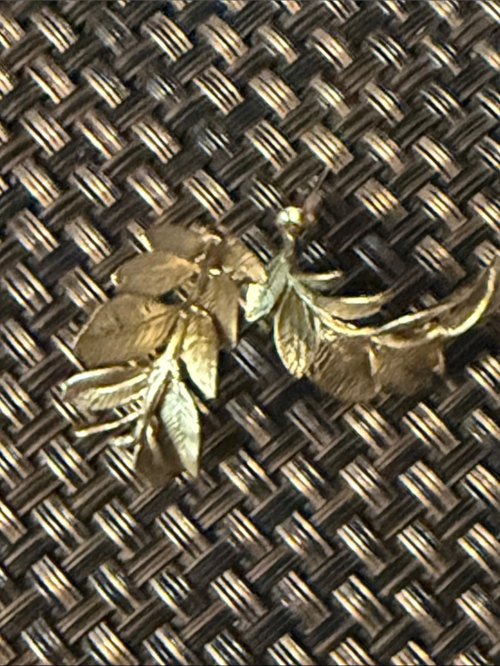 Leaf Cluster Drop Earrings – Gold Tone